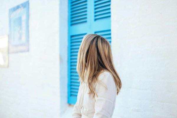 Transform Your Autumn Attire: Stylish Tips for Rocking Patterned Tights Like a Pro